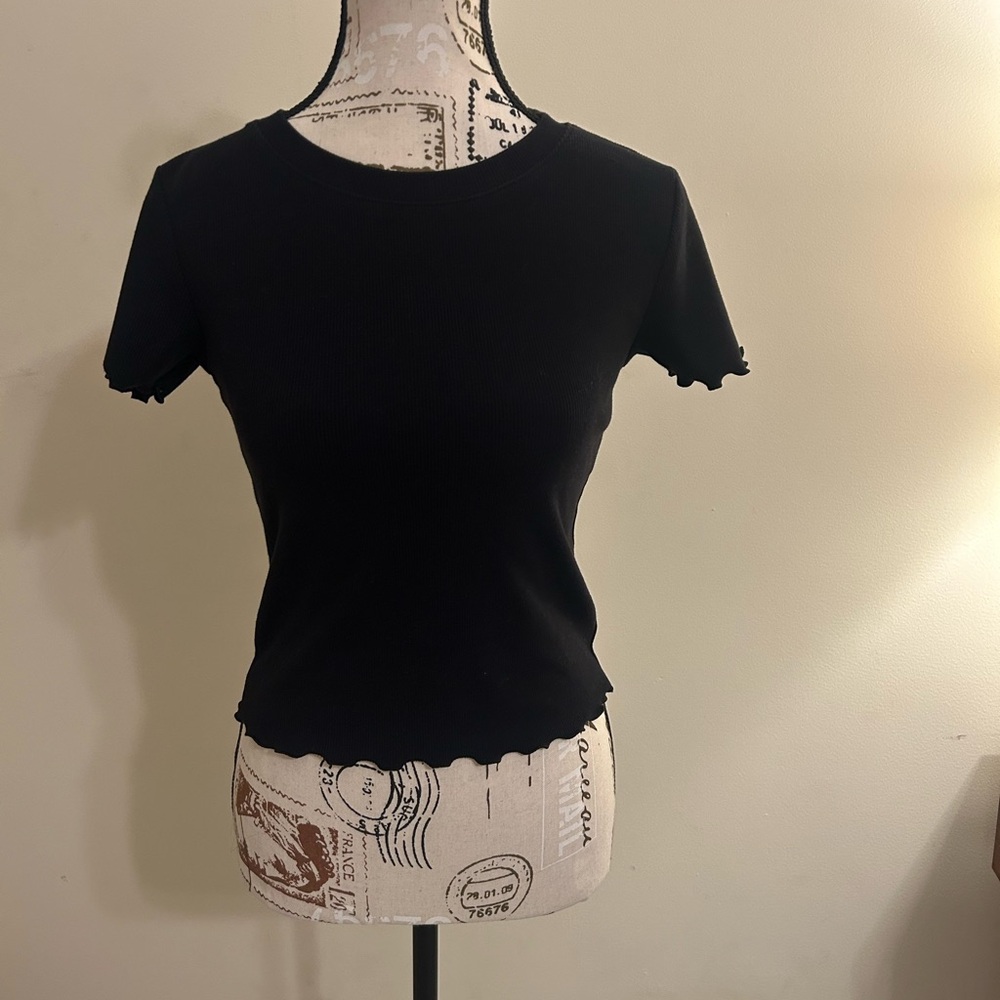 Forever 21 Black Ribbed Short Sleeve Top